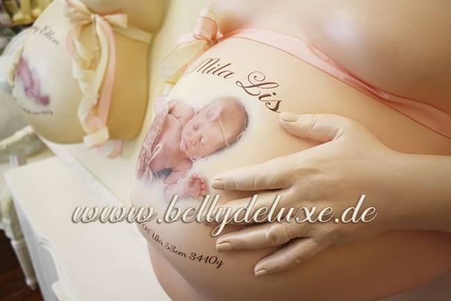 Babybauch Gipsabdruck mit Hand und Foto Sticker