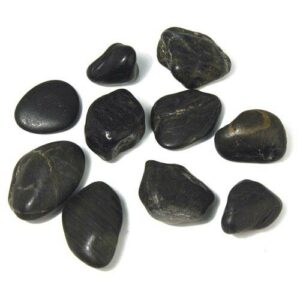 Flusskiesel Steine schwarz