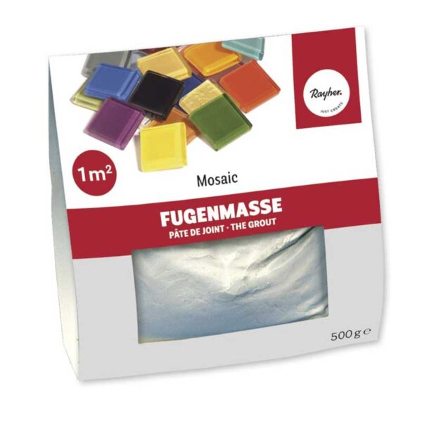 Weißer Beutel Fugenmasse neben Mosaiksteinen.