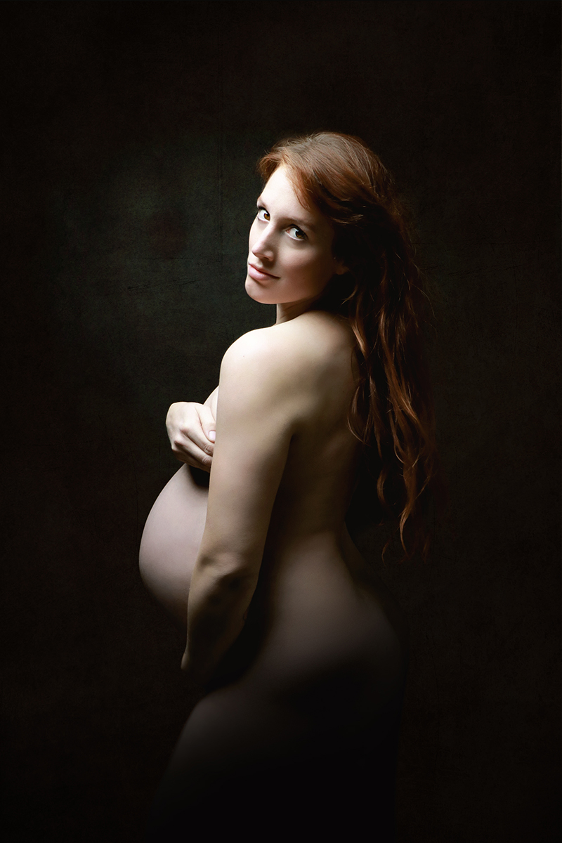Schlichte Schwangerschaftsfotografie im Fotostudio Karlsruhe
