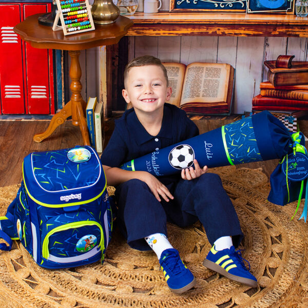Junge beim Einschulungs Fotoshooting in Karlsruhe